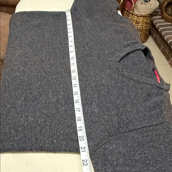Guess Dark Gray & Brown V-Neck Wool Blend Medium Sweater, Made in Italy. - Picture 9 of 12
